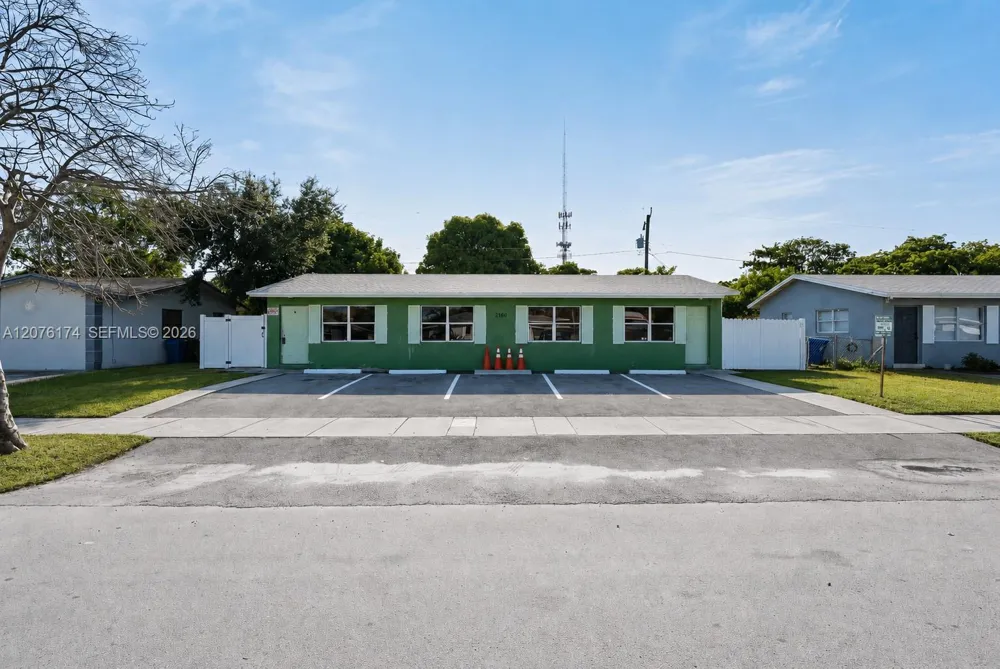 2140 NW 21st Ter Fort Lauderdale, FL 33311