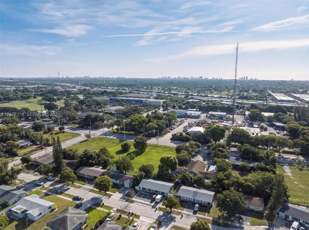 2140 NW 21st Ter Fort Lauderdale, FL 33311