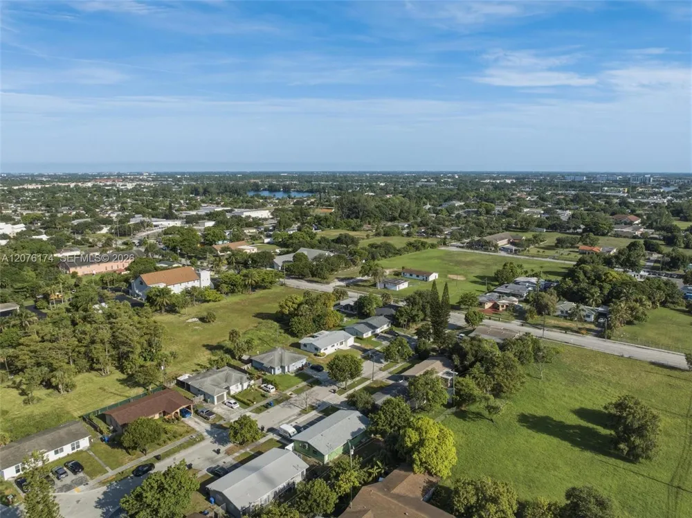2140 NW 21st Ter Fort Lauderdale, FL 33311