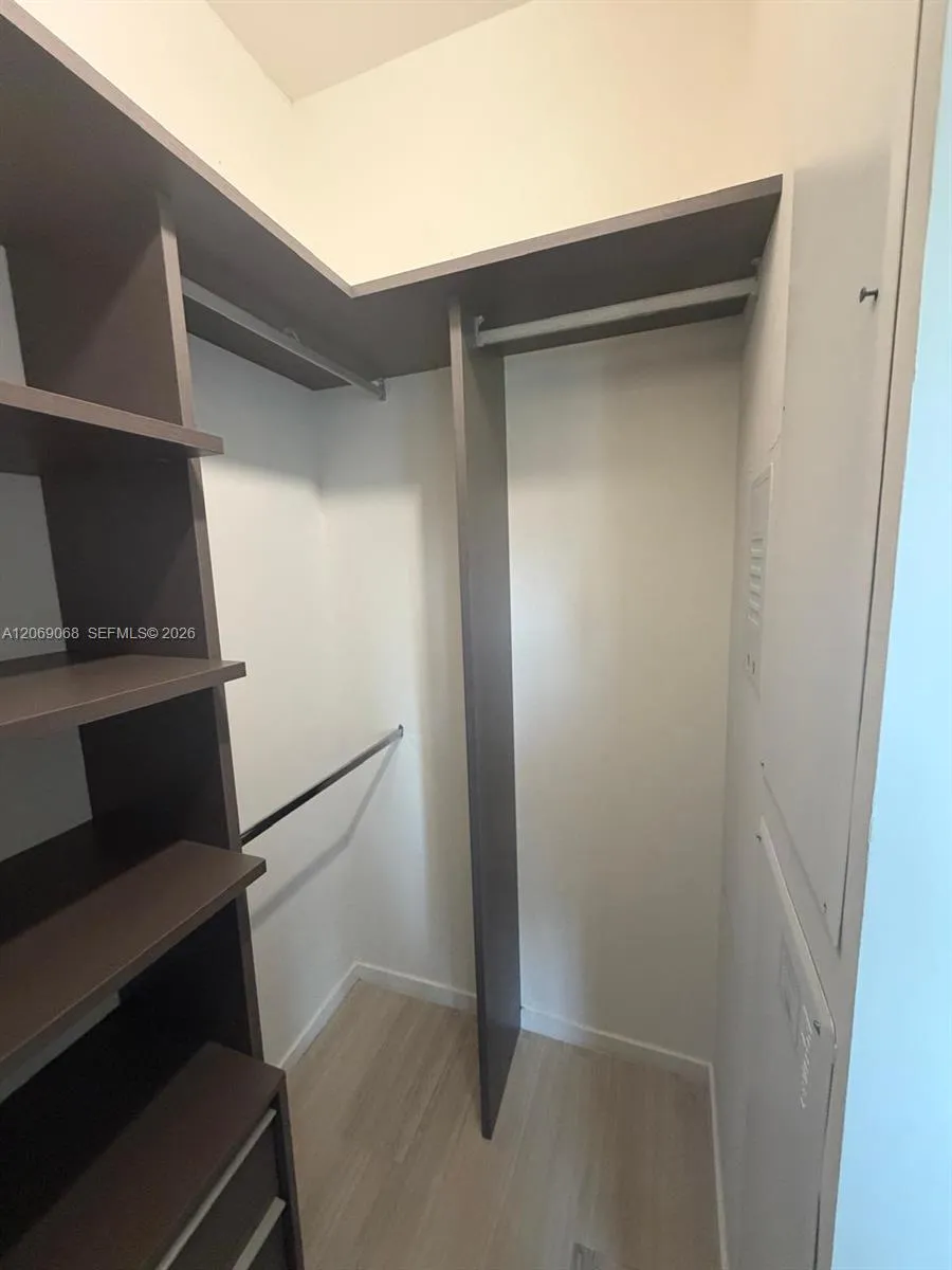 1451 Brickell Avenue #2706 Miami, FL 33131
