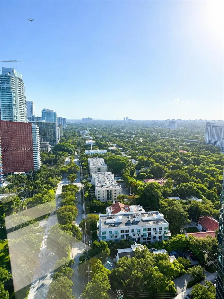 1451 Brickell Avenue #2706 Miami, FL 33131