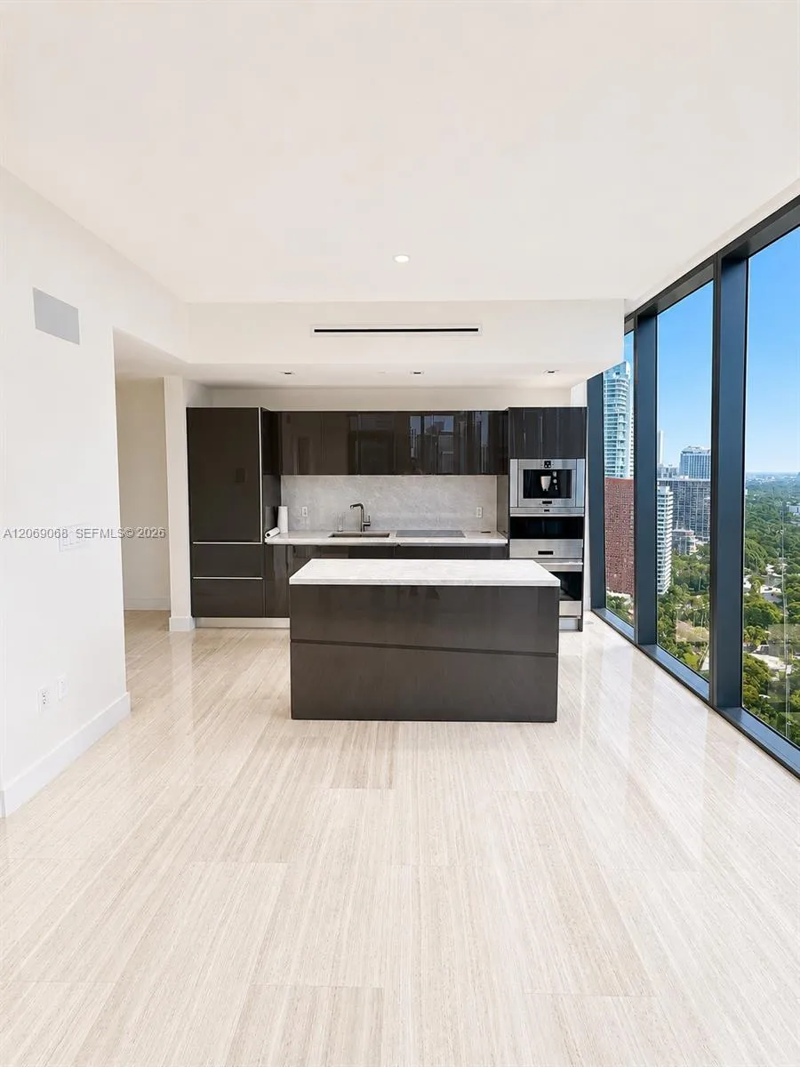 1451 Brickell Avenue #2706 Miami, FL 33131