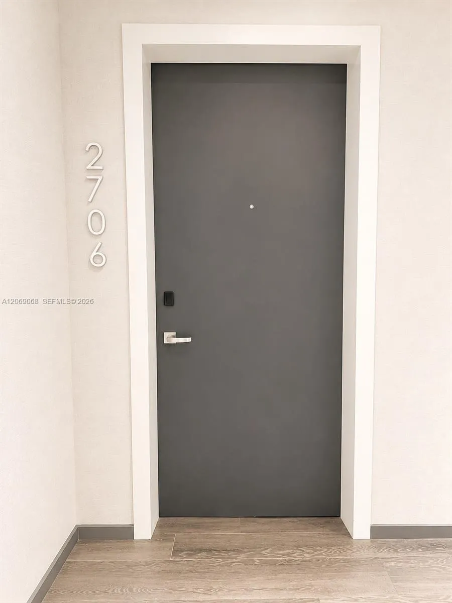 1451 Brickell Avenue #2706 Miami, FL 33131