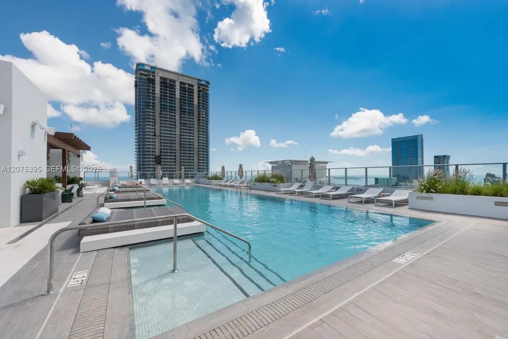 1010 Brickell Ave #2009 Miami, FL 33131