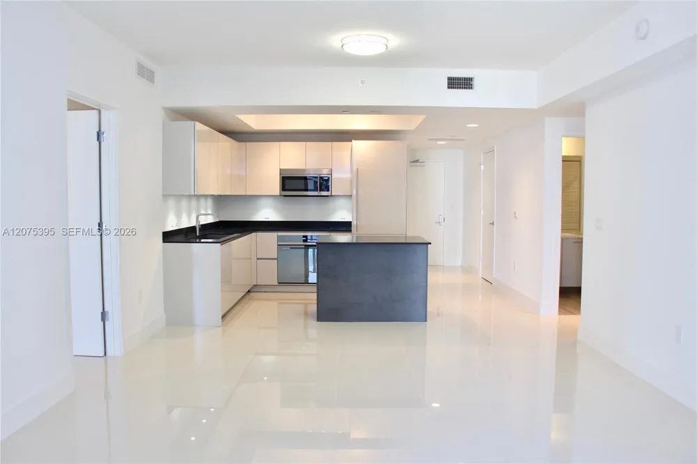 1010 Brickell Ave #2009 Miami, FL 33131