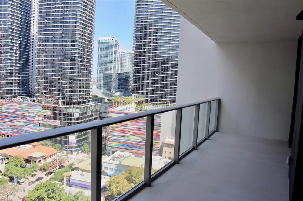 1010 Brickell Ave #2009 Miami, FL 33131