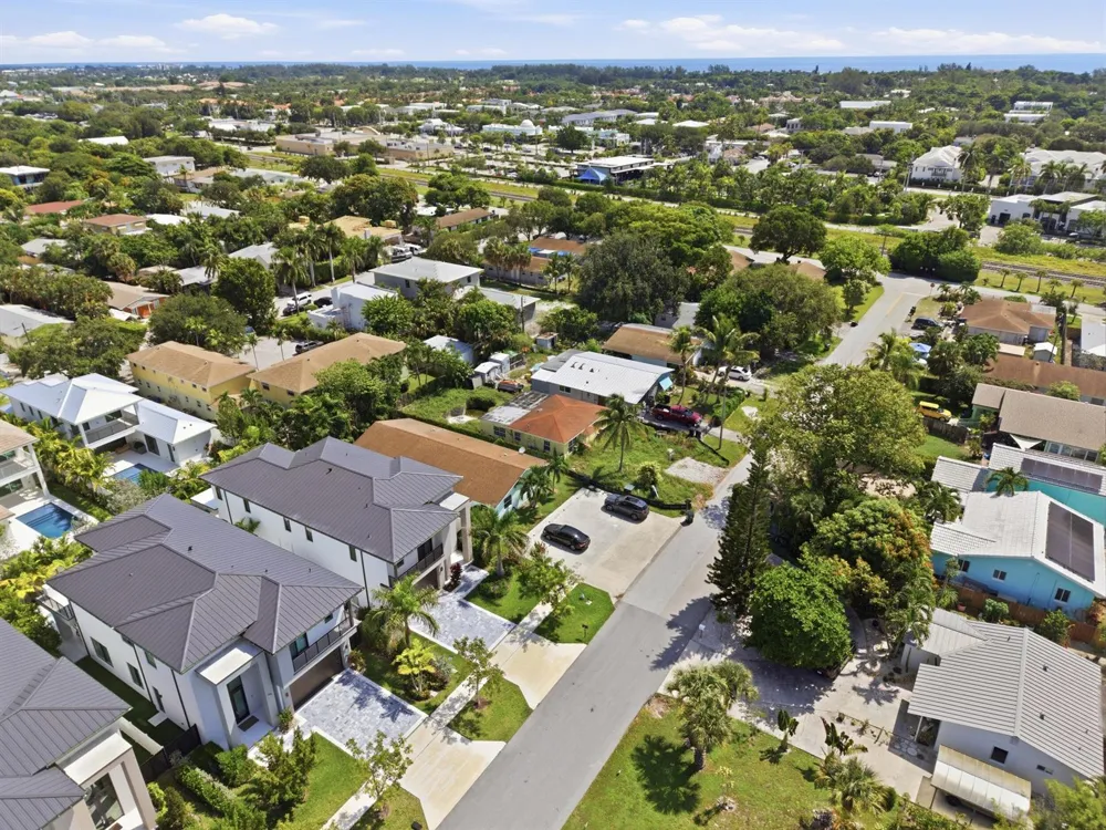 245 NE 11th Street Delray Beach, FL 33483