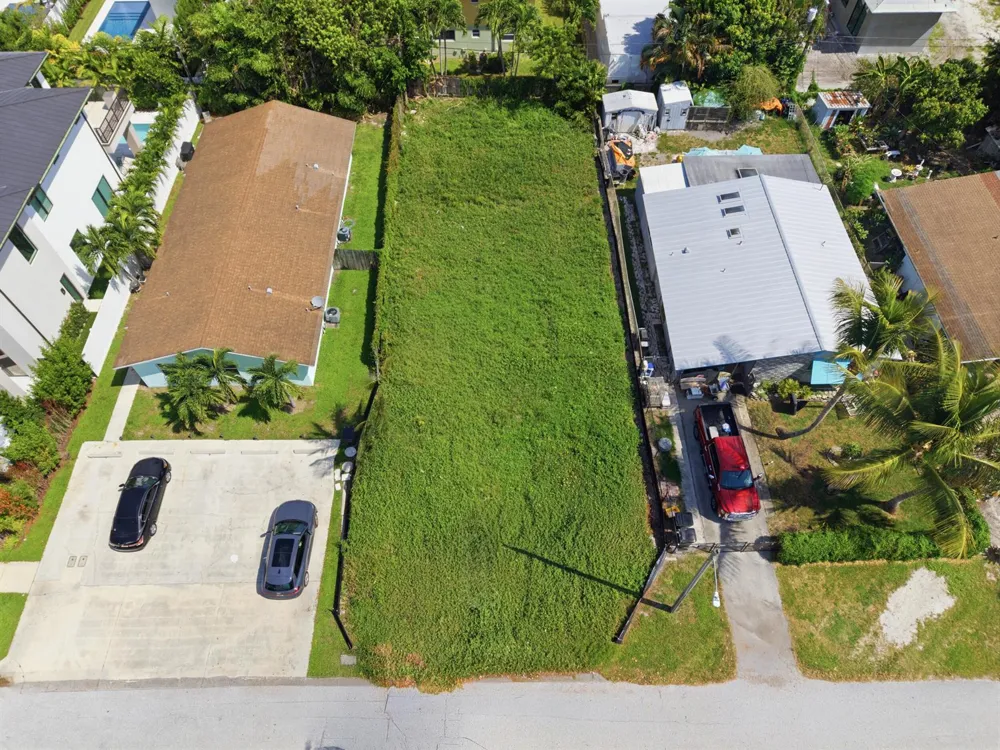 245 NE 11th Street Delray Beach, FL 33483