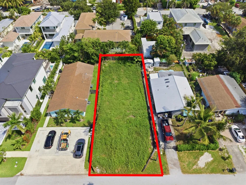 245 NE 11th Street Delray Beach, FL 33483