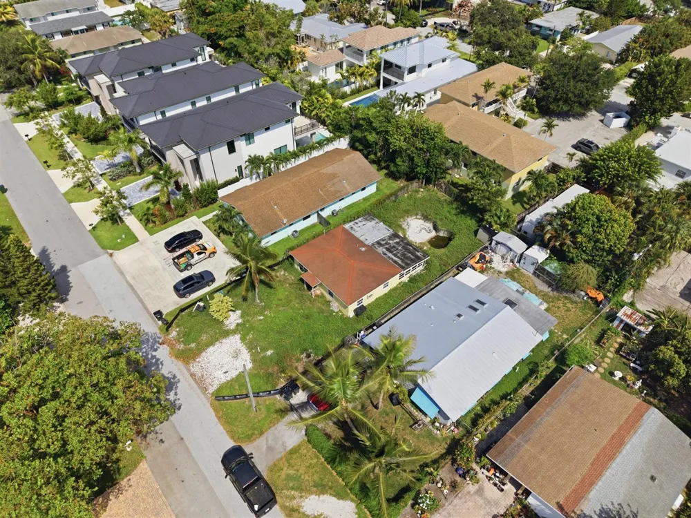 245 NE 11th Street Delray Beach, FL 33483