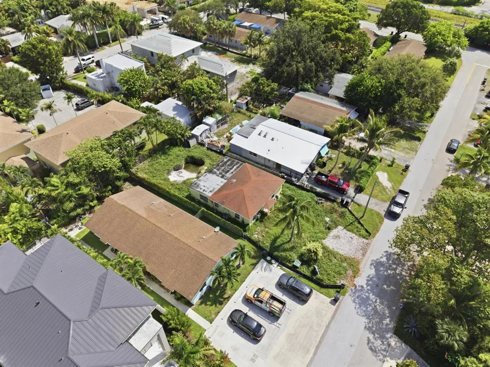 245 NE 11th Street Delray Beach, FL 33483