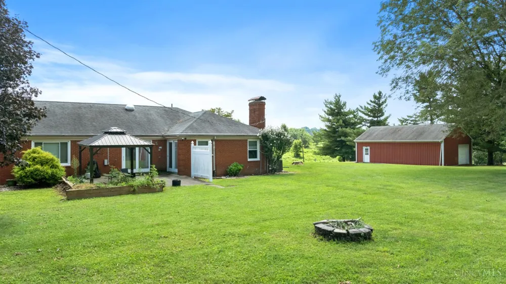 8637 St Rt 41 West Union, OH 45693