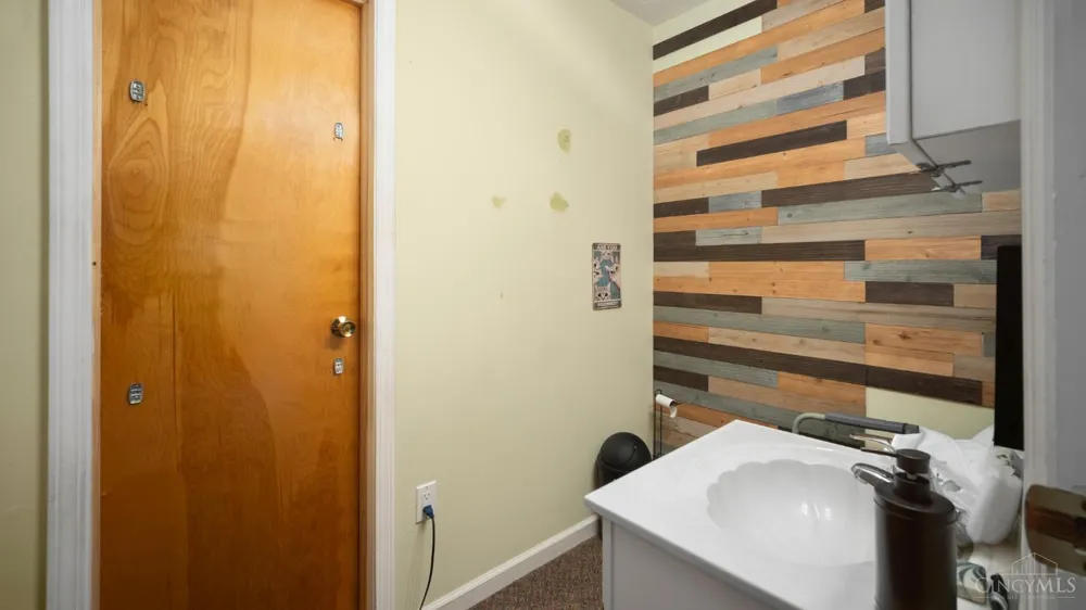 8637 St Rt 41 West Union, OH 45693