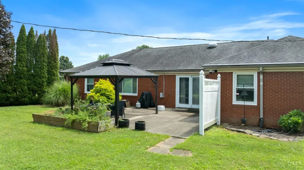 8637 St Rt 41 West Union, OH 45693