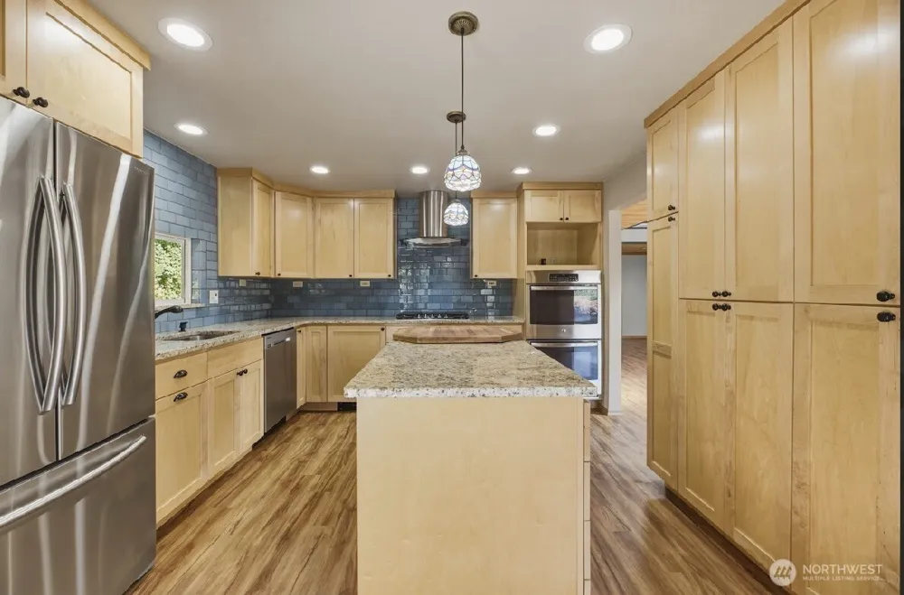 312 Antonie Avenue Eatonville, WA 98328