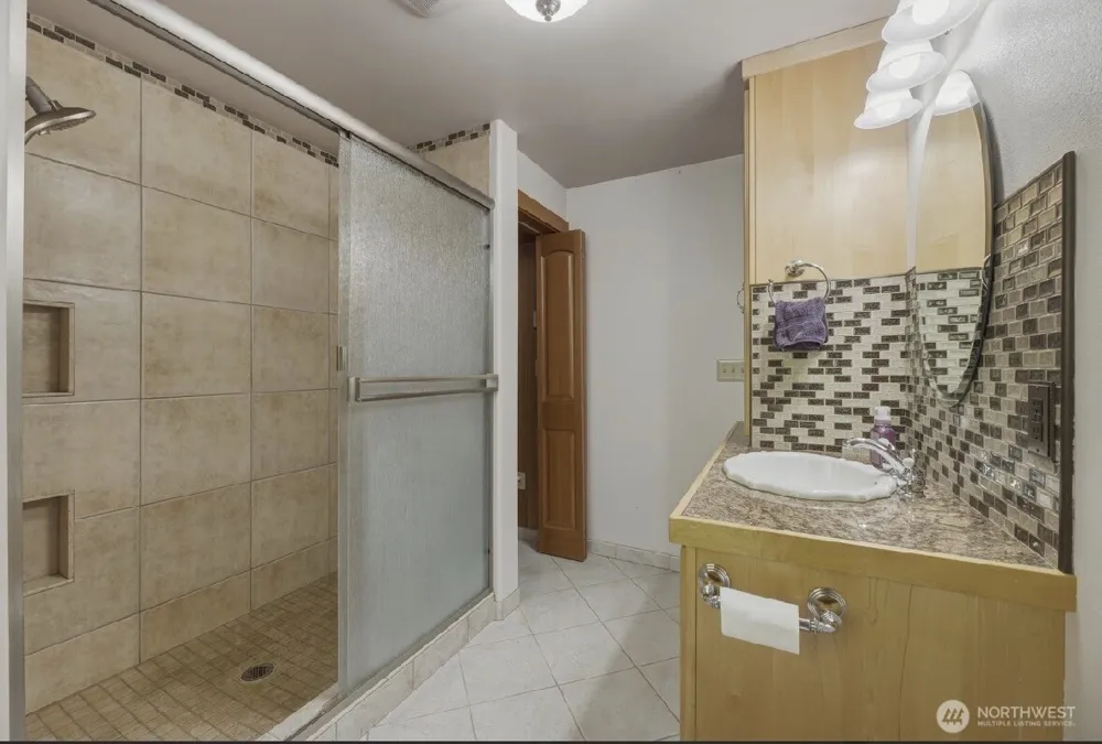312 Antonie Avenue Eatonville, WA 98328