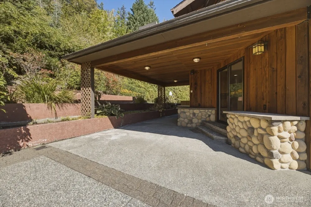 312 Antonie Avenue Eatonville, WA 98328