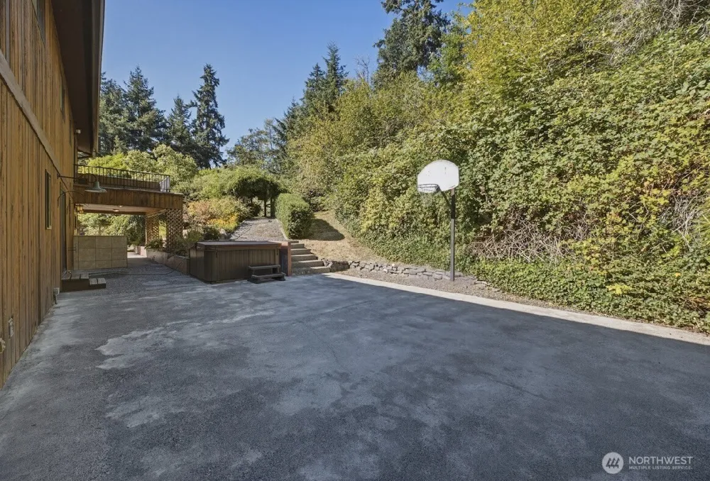312 Antonie Avenue Eatonville, WA 98328