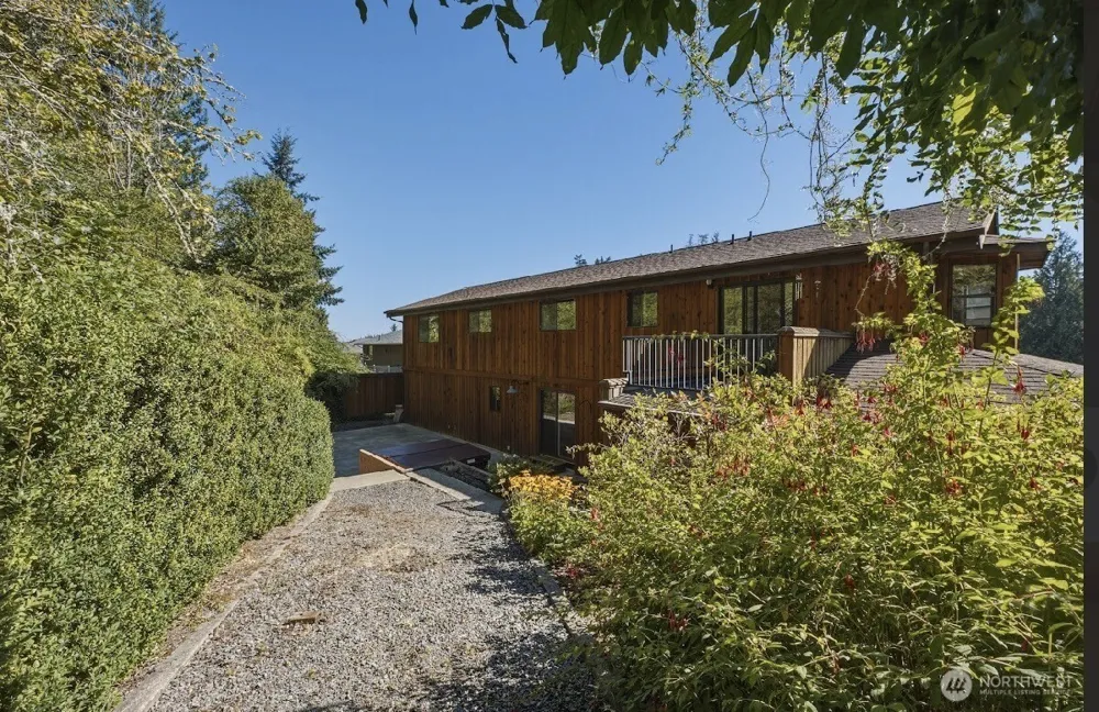 312 Antonie Avenue Eatonville, WA 98328