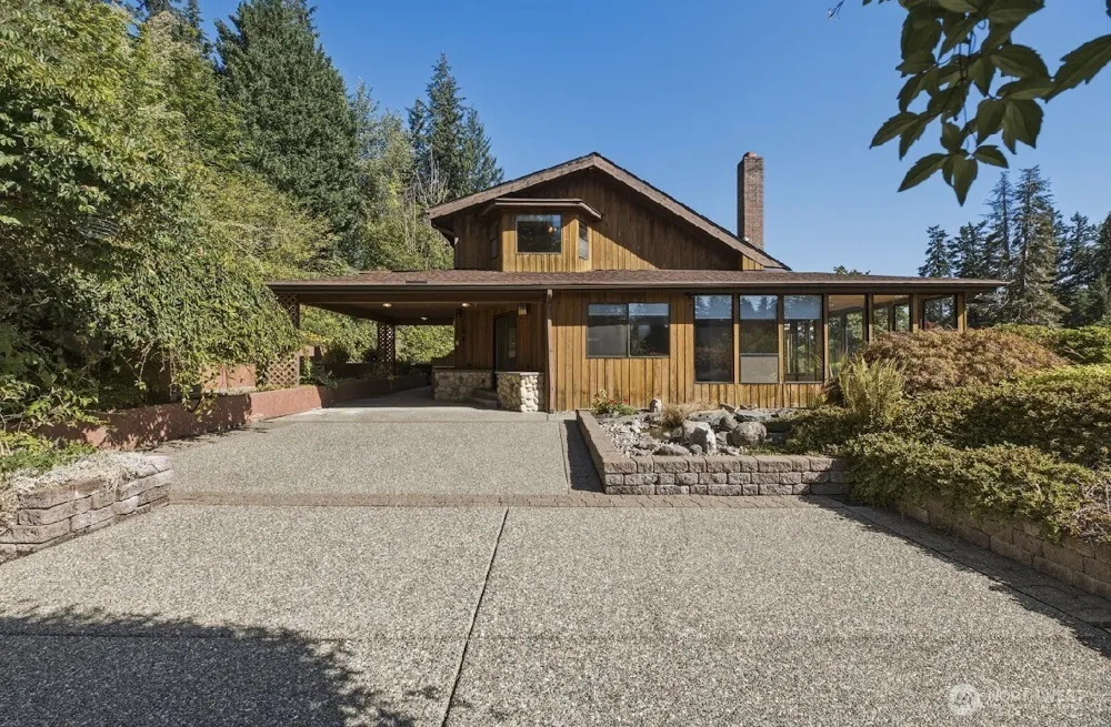 312 Antonie Avenue Eatonville, WA 98328