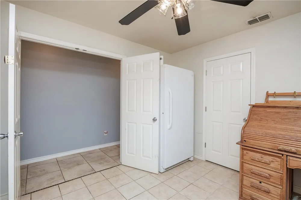 2333 Zuza Drive Corpus Christi, TX 78418