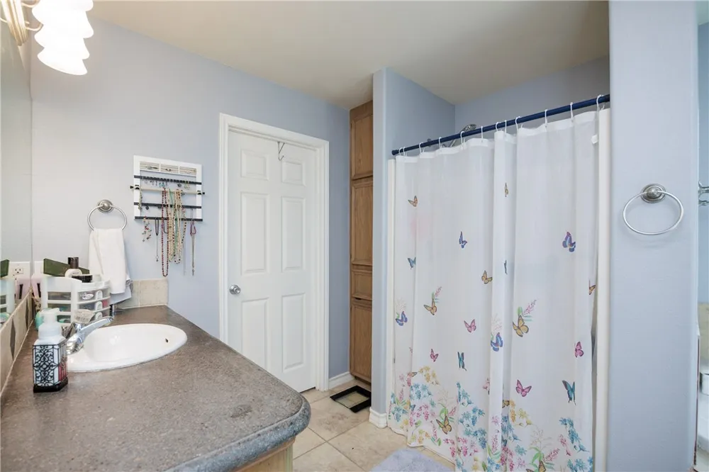 2333 Zuza Drive Corpus Christi, TX 78418