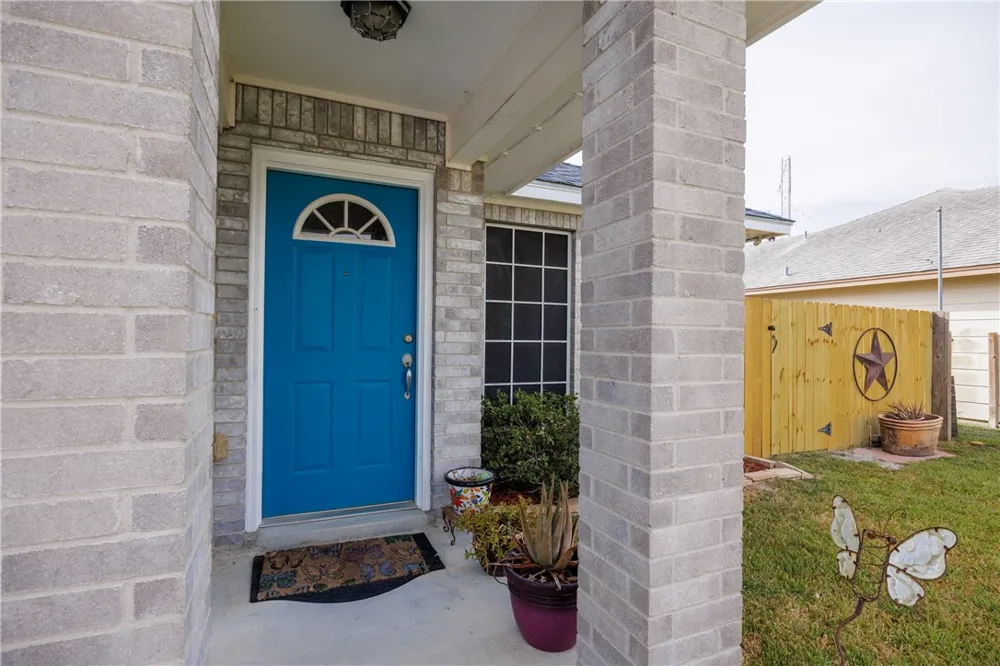 2333 Zuza Drive Corpus Christi, TX 78418