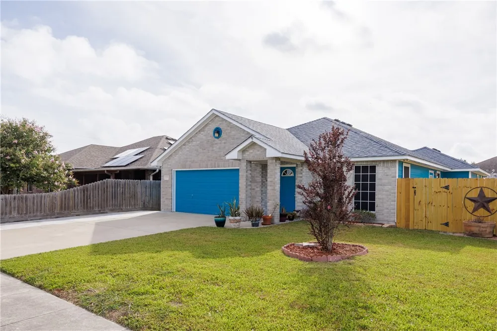 2333 Zuza Drive Corpus Christi, TX 78418