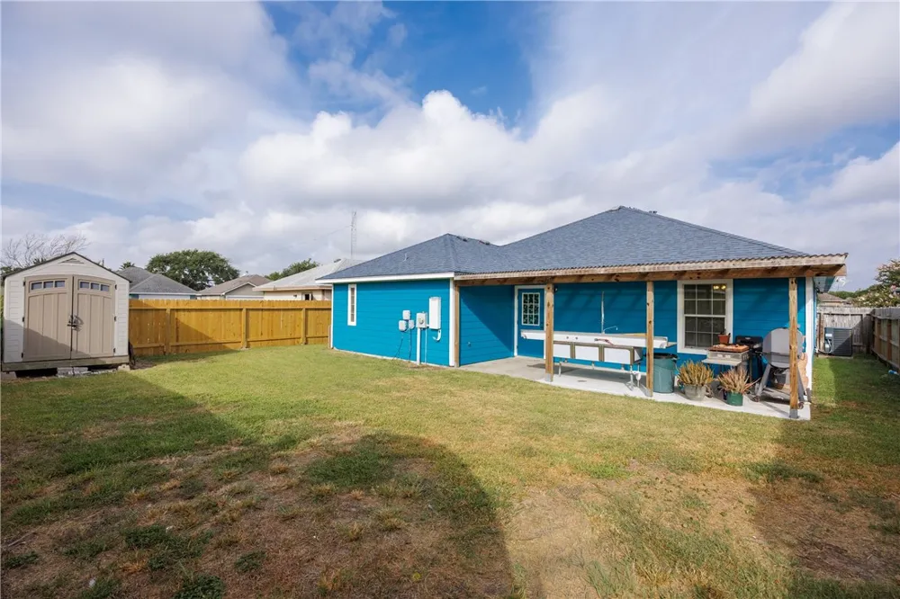 2333 Zuza Drive Corpus Christi, TX 78418