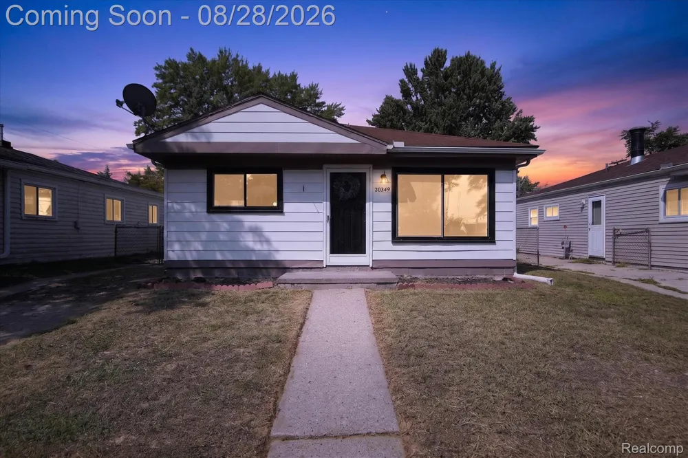 20349 Floral Street Livonia City, MI 48152