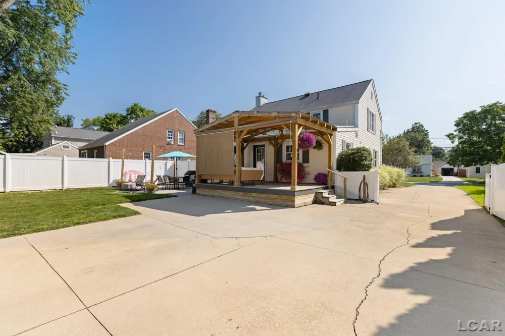 380 S Scott Street Adrian City, MI 49221