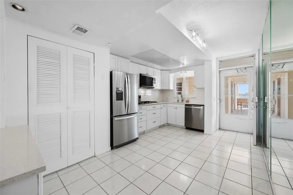 1847 SHORE DRIVE S #509 St Petersburg, FL 33707