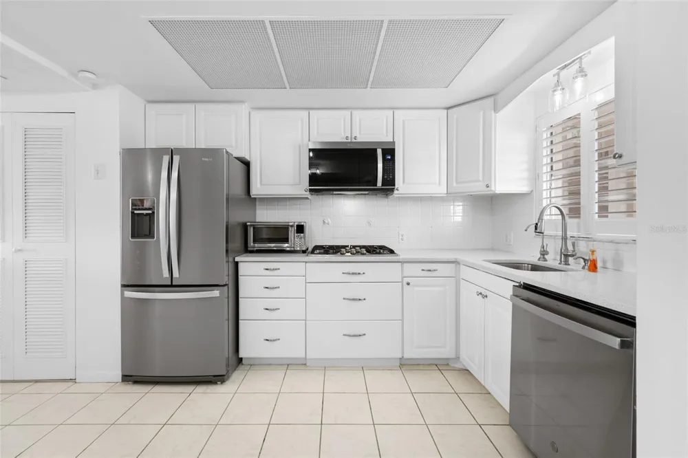 1847 SHORE DRIVE S #509 St Petersburg, FL 33707