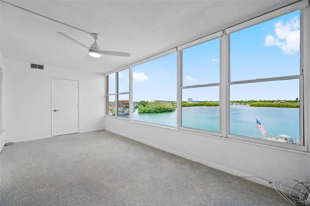 1847 SHORE DRIVE S #509 St Petersburg, FL 33707