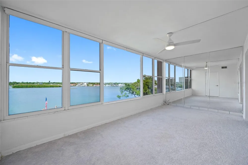 1847 SHORE DRIVE S #509 St Petersburg, FL 33707