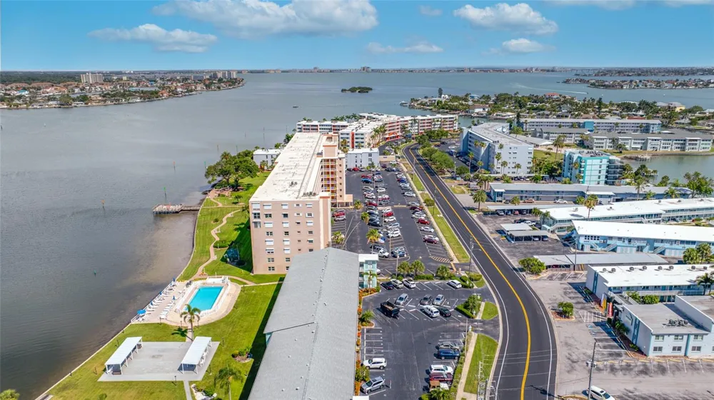 1847 SHORE DRIVE S #509 St Petersburg, FL 33707