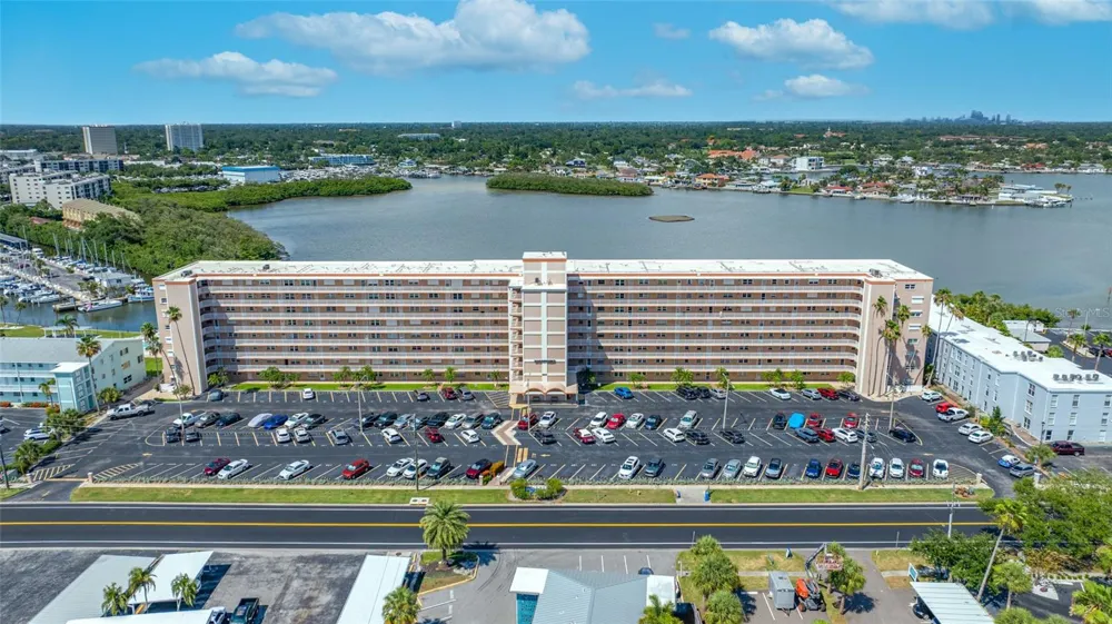 1847 SHORE DRIVE S #509 St Petersburg, FL 33707