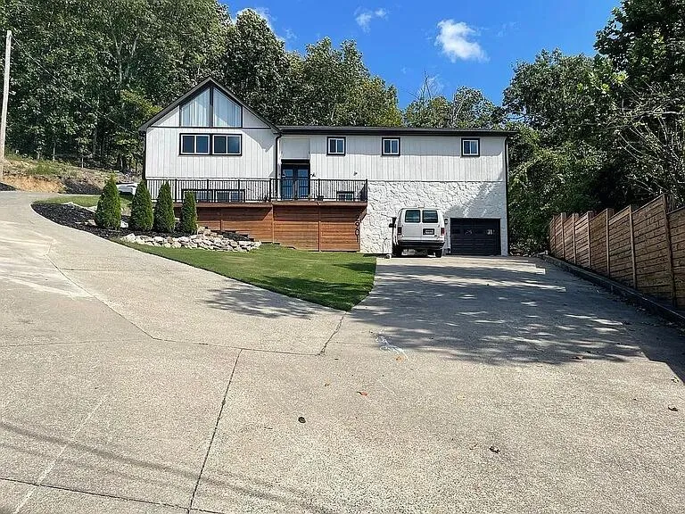 2901 Huckleberry Lane Rocky Face, GA 30740