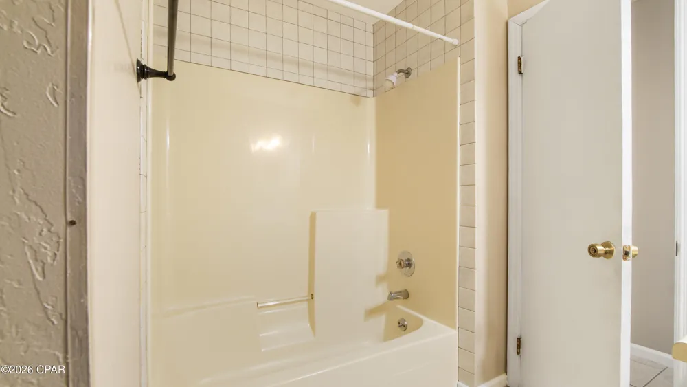807 White Oak Court Panama City, FL 32408
