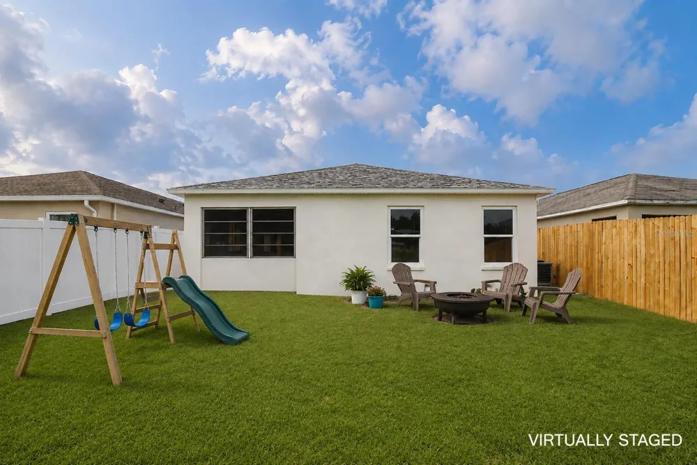 535 SCARLET MAPLE COURT Plant City, FL 33563