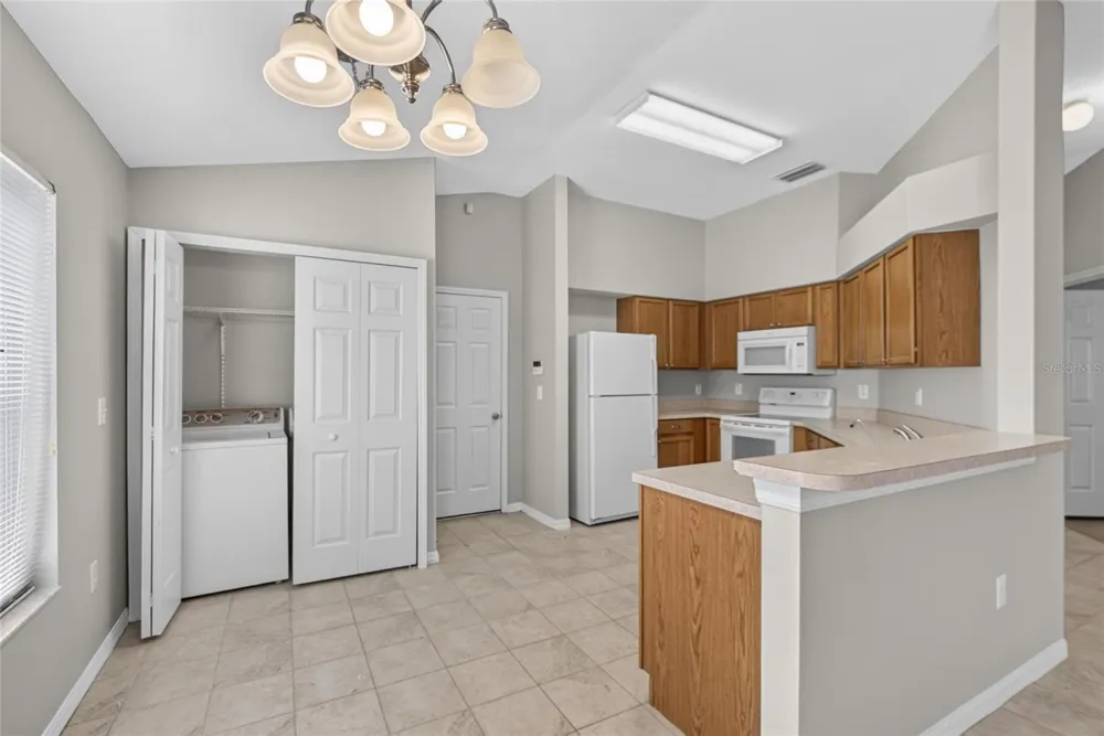 535 SCARLET MAPLE COURT Plant City, FL 33563