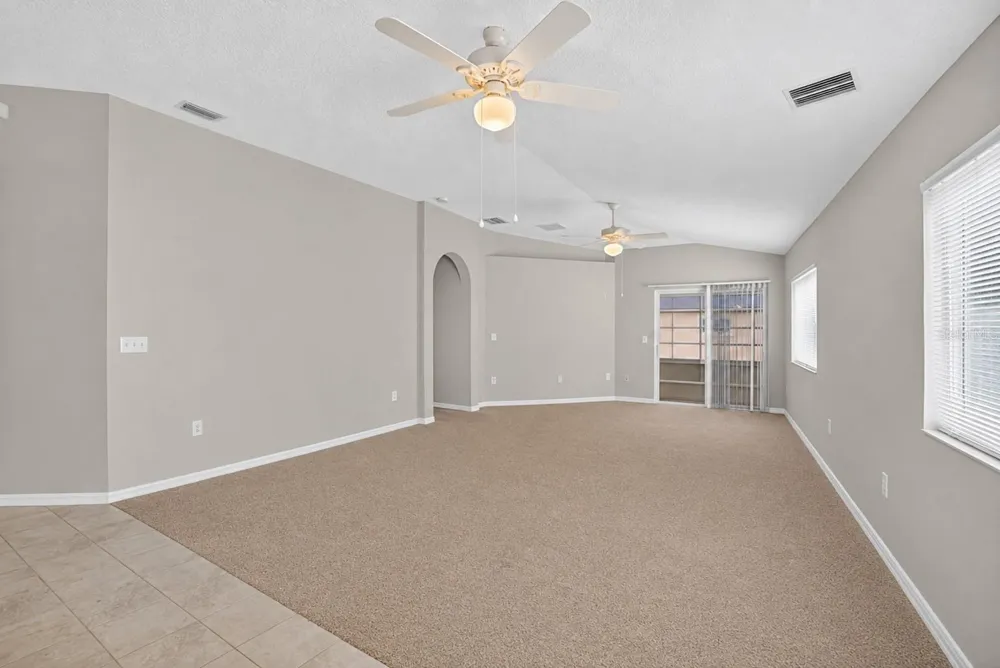 535 SCARLET MAPLE COURT Plant City, FL 33563