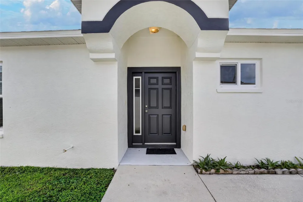 535 SCARLET MAPLE COURT Plant City, FL 33563