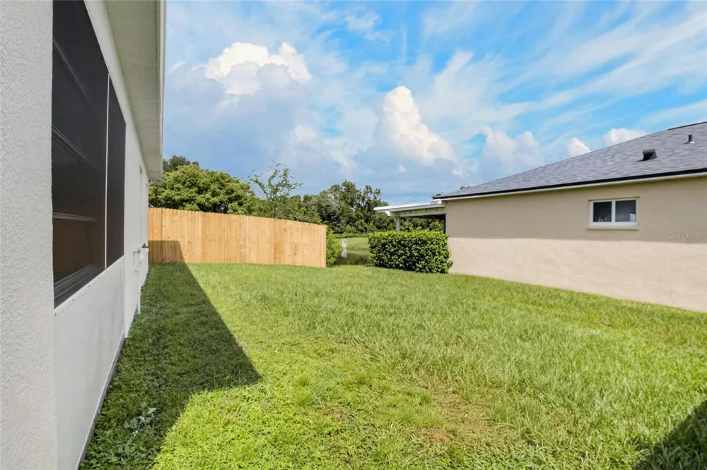 535 SCARLET MAPLE COURT Plant City, FL 33563