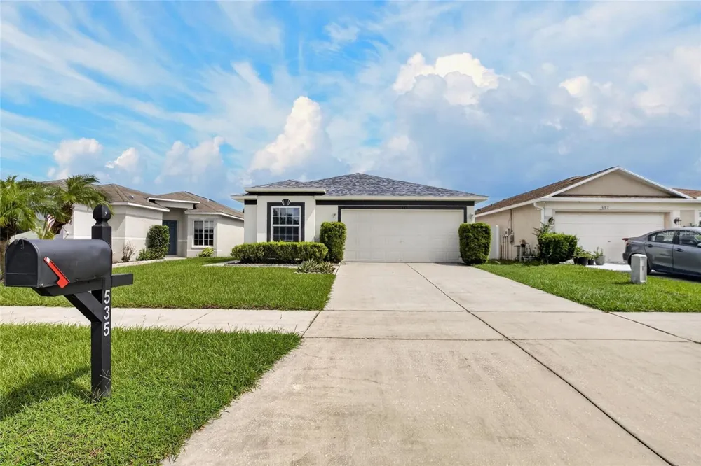 535 SCARLET MAPLE COURT Plant City, FL 33563