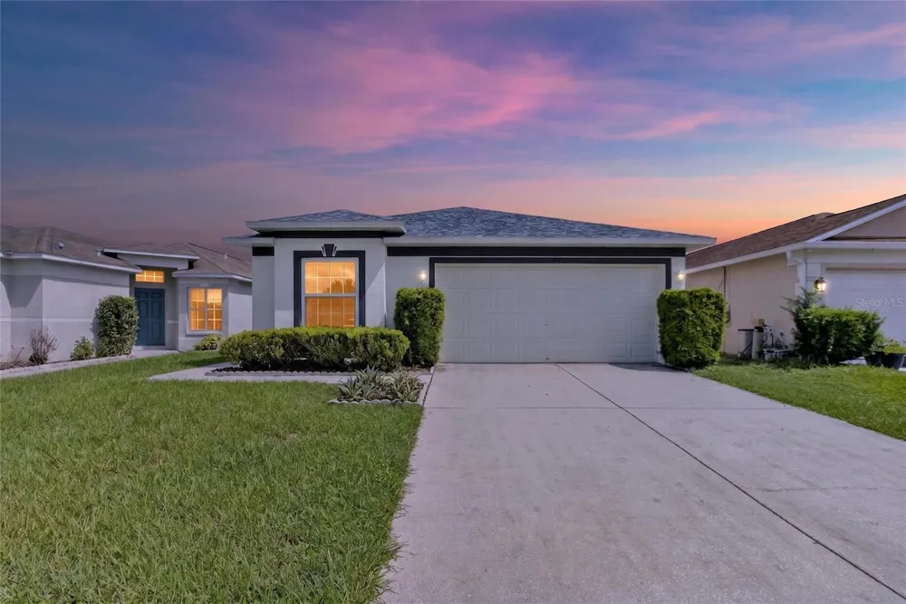 535 SCARLET MAPLE COURT Plant City, FL 33563