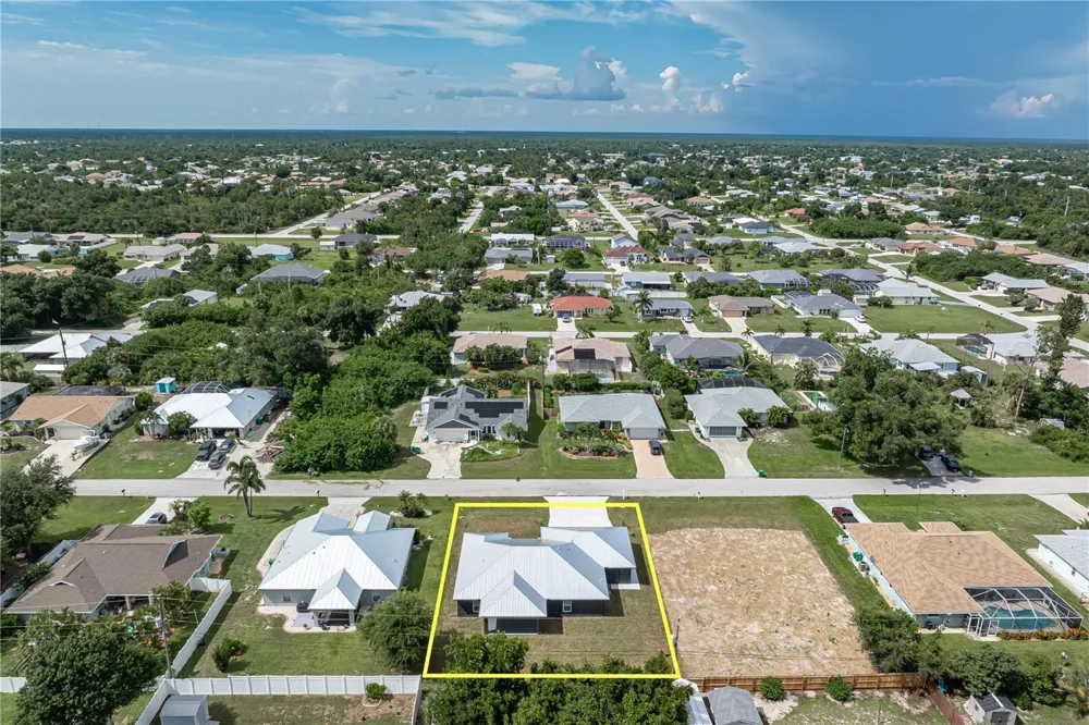 9417 HEARTWELLVILLE AVENUE Englewood, FL 34224