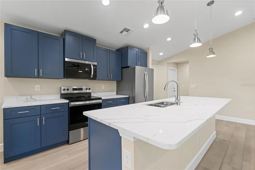 9417 HEARTWELLVILLE AVENUE Englewood, FL 34224