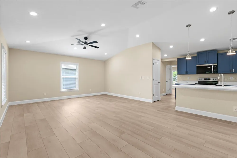 9417 HEARTWELLVILLE AVENUE Englewood, FL 34224