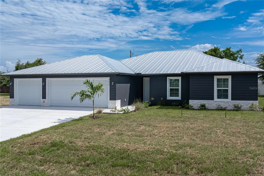 9417 HEARTWELLVILLE AVENUE Englewood, FL 34224